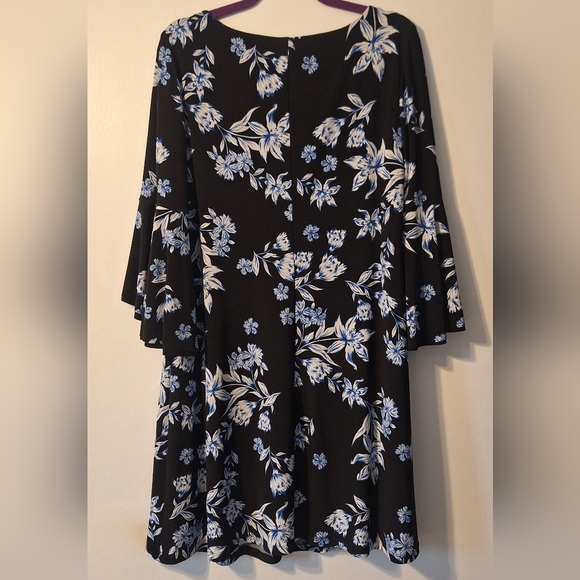 Ralph Lauren Black and Blue Floral Dress - Picture 10 of 11